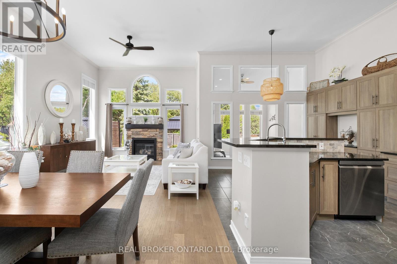 124 MACASSA CIRCLE - 7