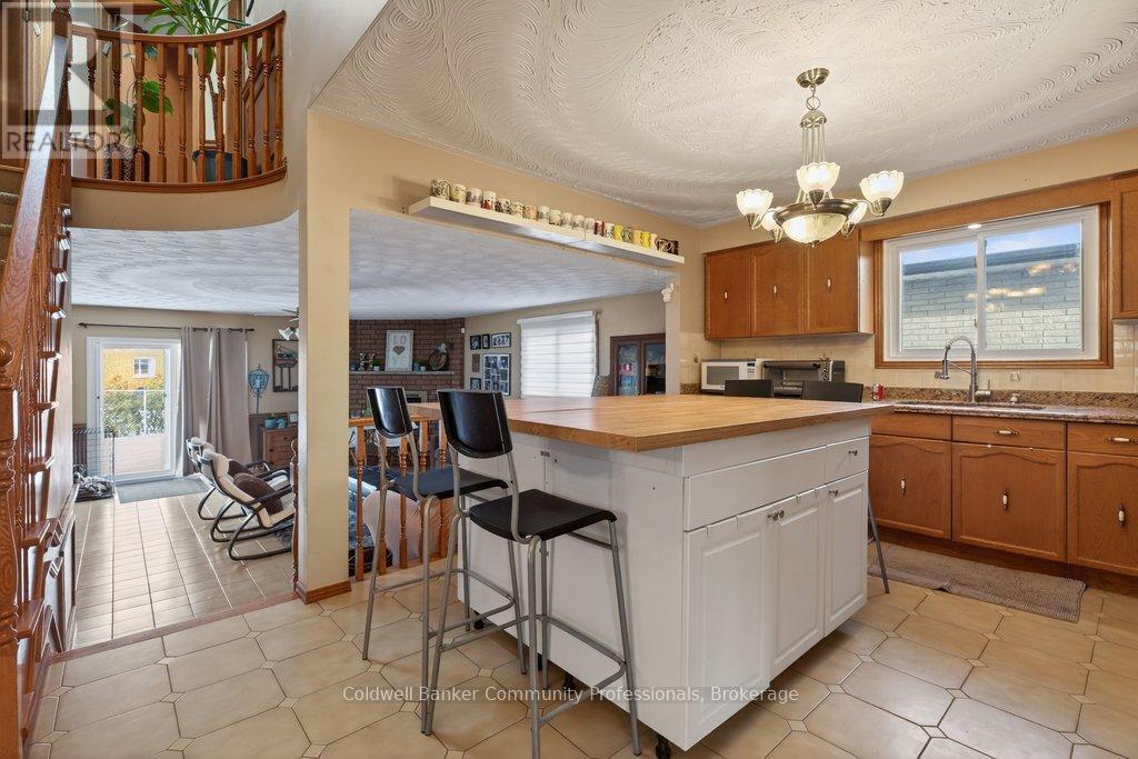 42 LASILA COURT - 18