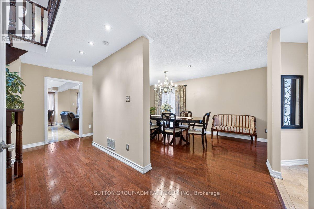 126 REDONDO DRIVE E - 11