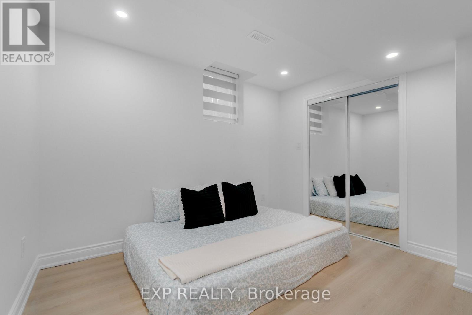 3086 OZZIE DRIVE - 42