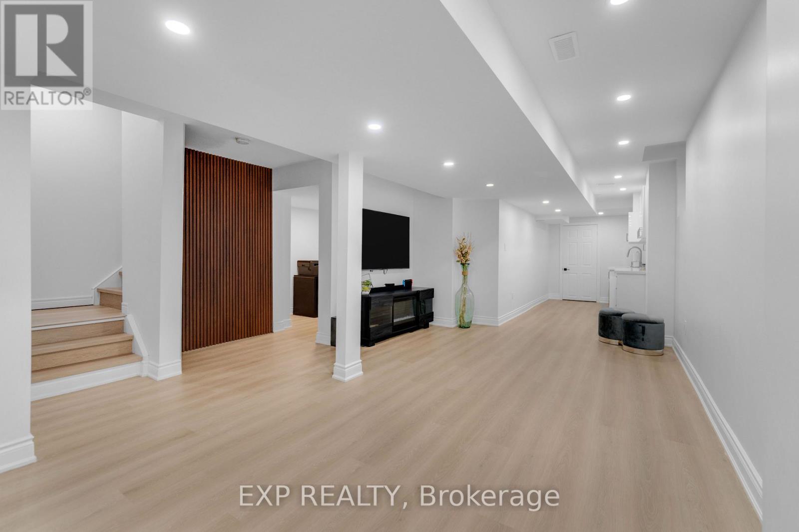 3086 OZZIE DRIVE - 36