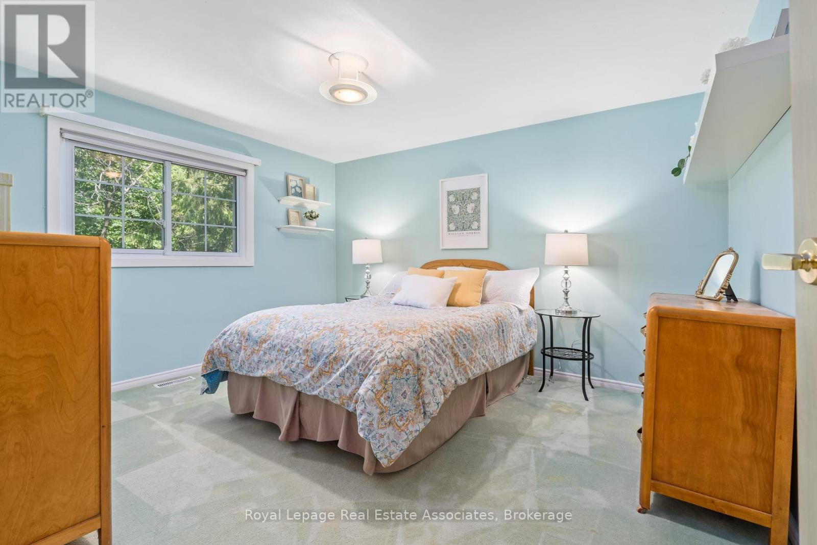 17 METCALFE COURT - 18