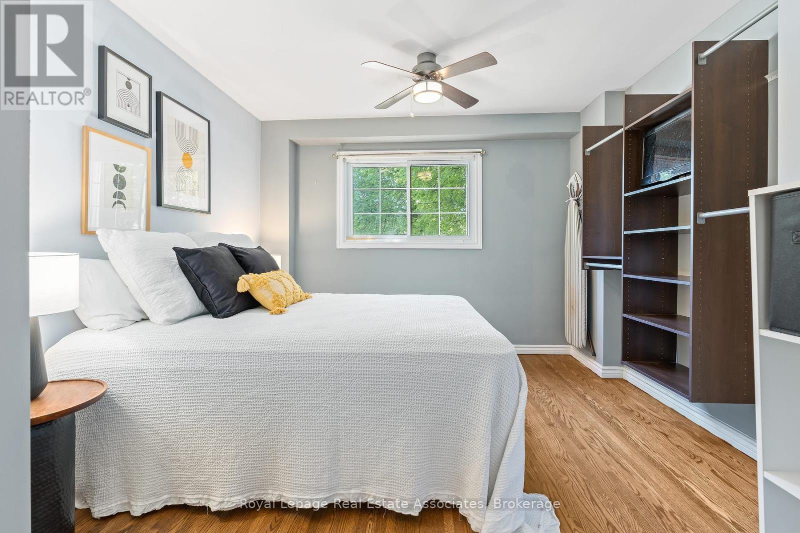 17 METCALFE COURT - 25