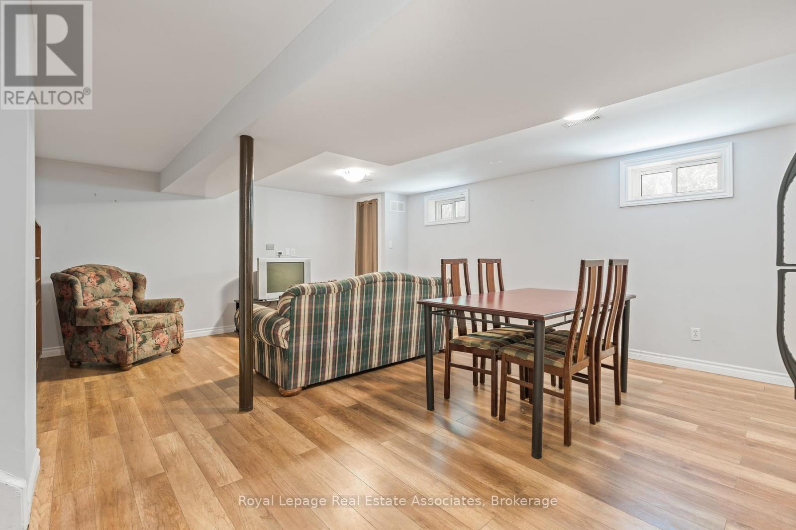 17 METCALFE COURT - 29