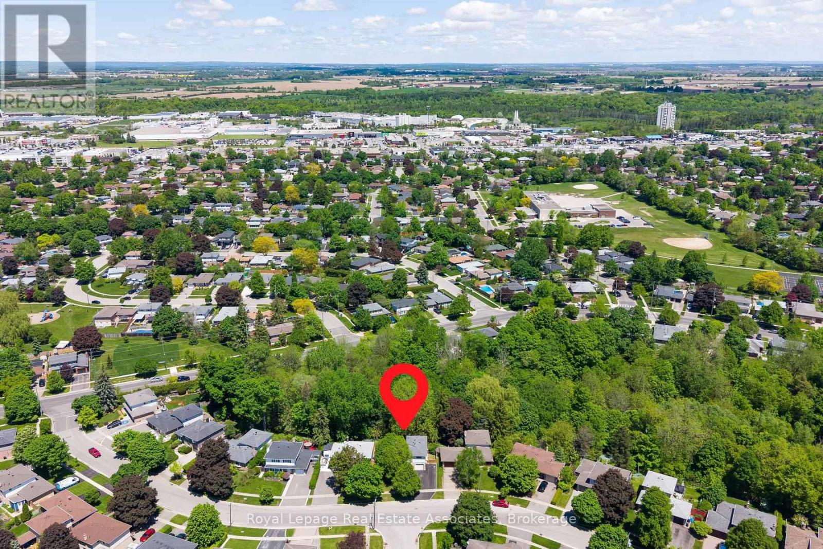 17 METCALFE COURT - 45