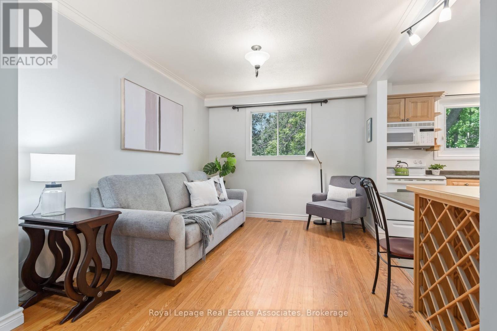 17 METCALFE COURT - 9