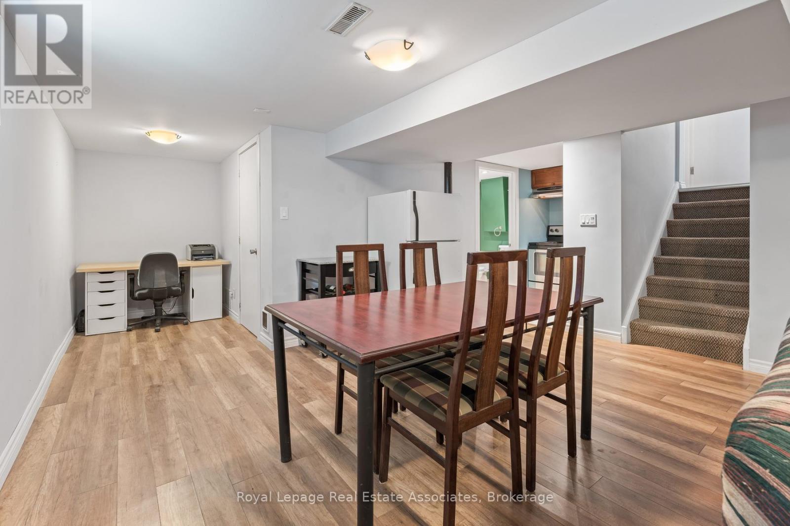 17 METCALFE COURT - 28