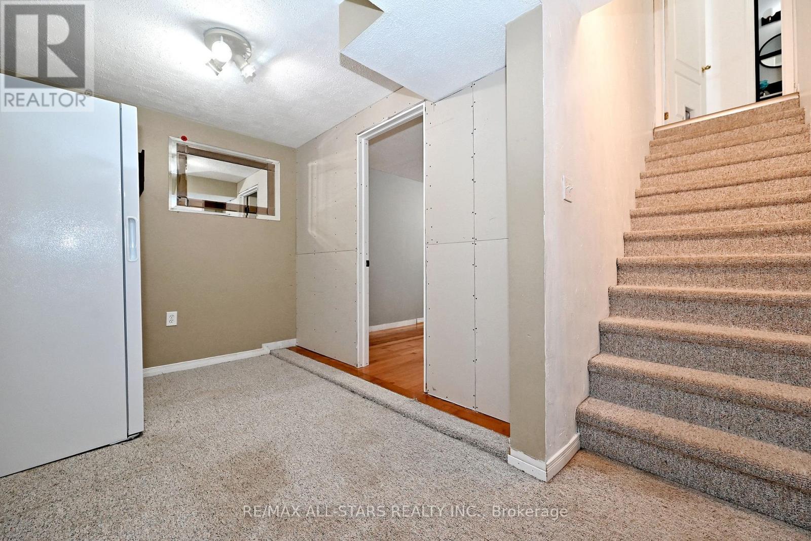 647 TRAILVIEW DRIVE - 45