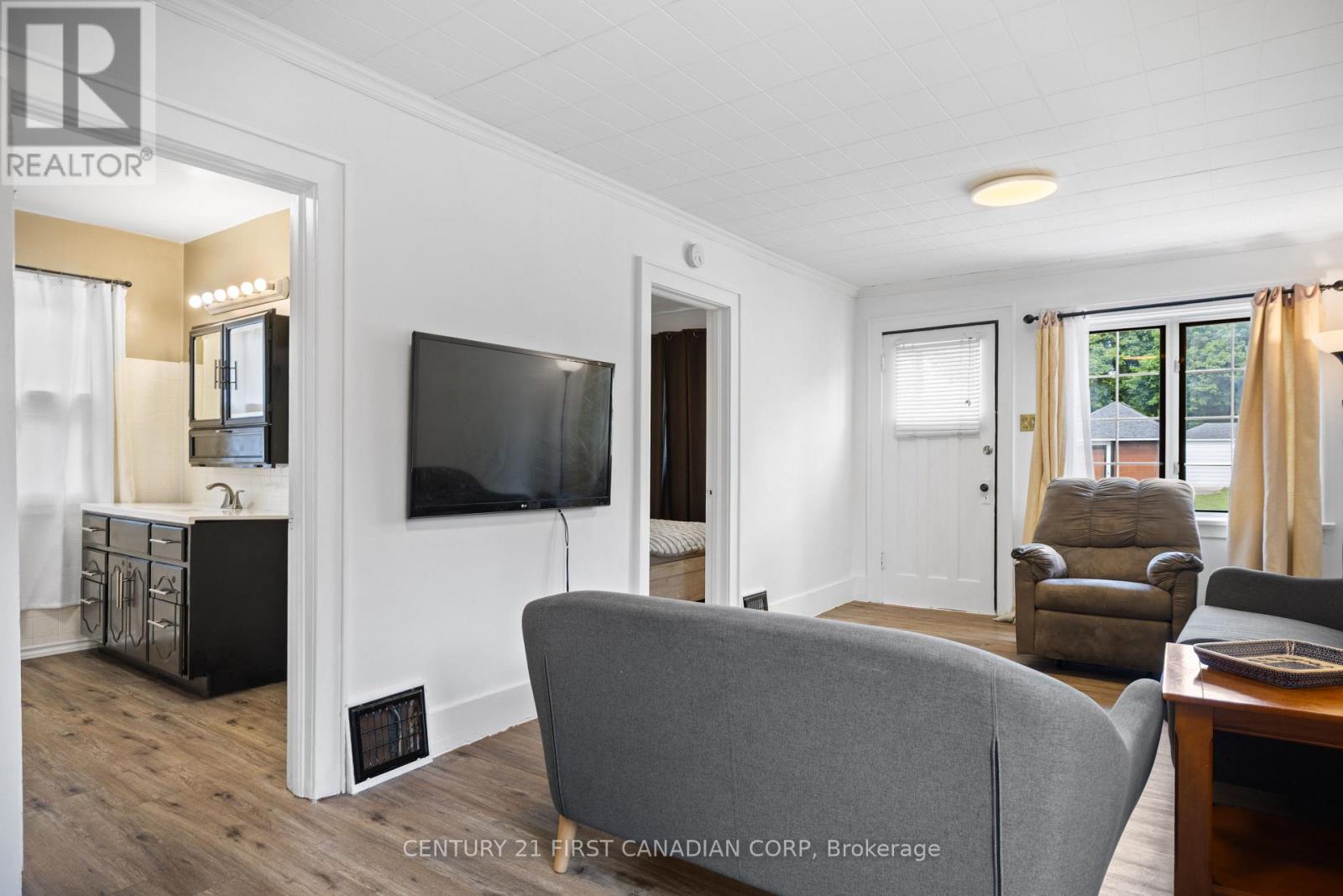 49 MCNAY STREET - 7
