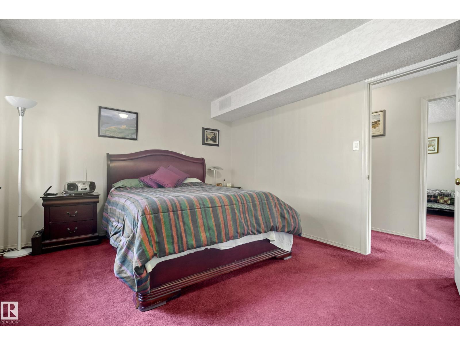 5011 64 ST - 27