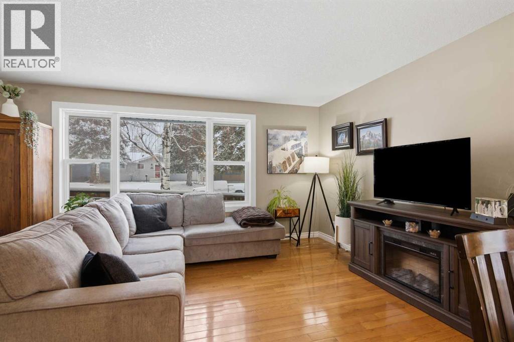 527 Athlone Road SE - 7