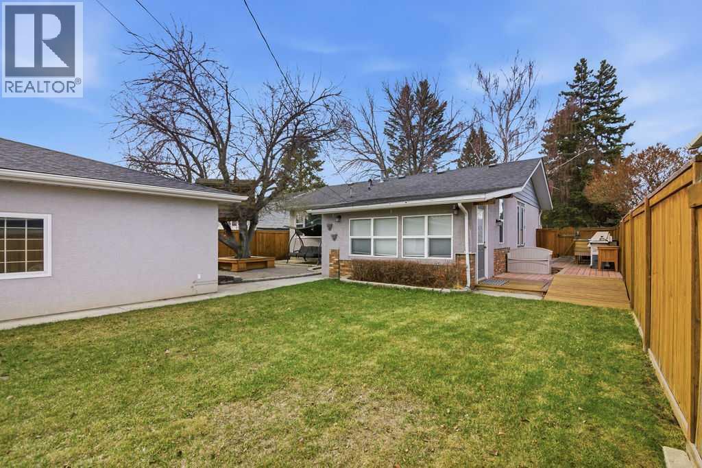 527 Athlone Road SE - 41