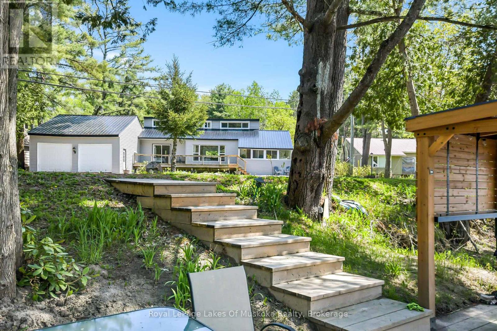 204 BEAUMONT DRIVE - 3
