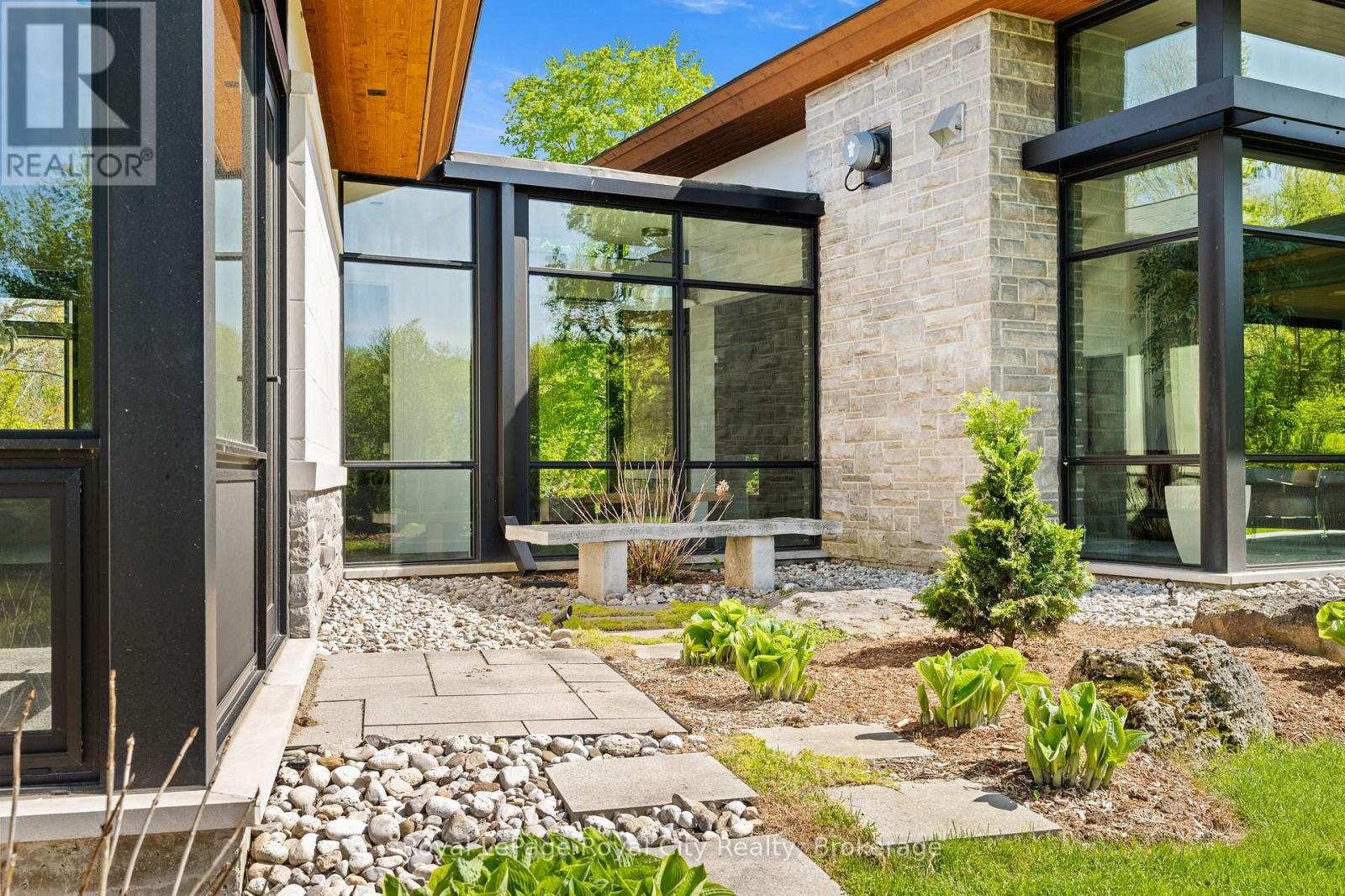164 HUME ROAD - Image 34