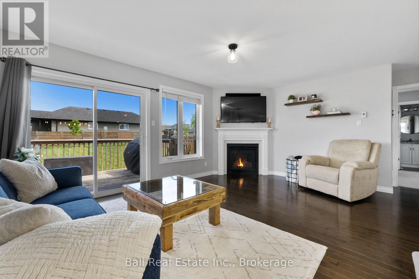8 DARRELL DRAIN CRESCENT - 29