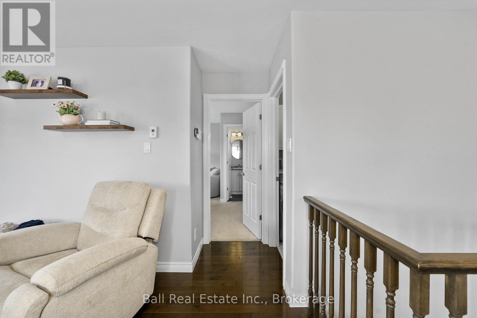 8 DARRELL DRAIN CRESCENT - 30