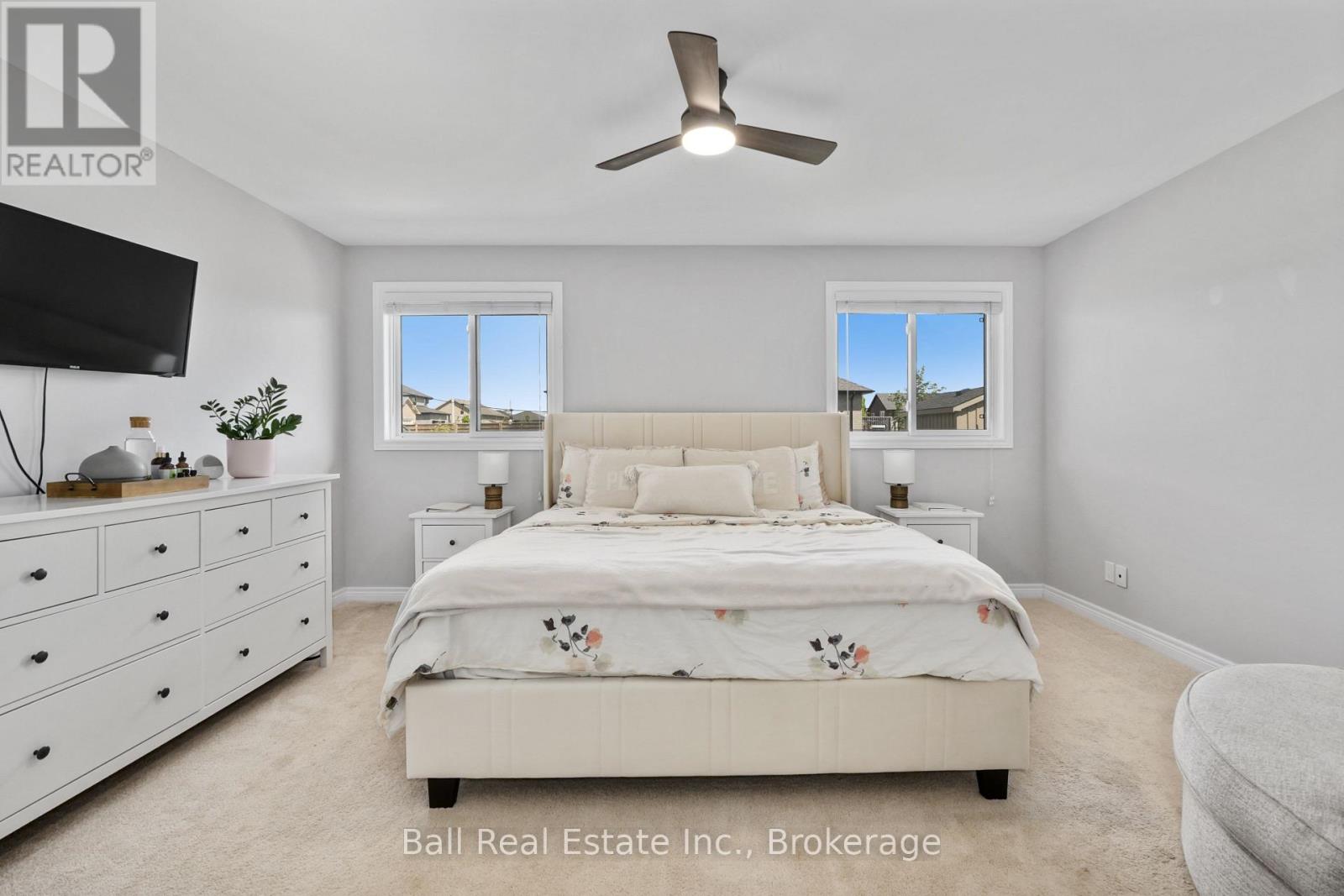 8 DARRELL DRAIN CRESCENT - 33
