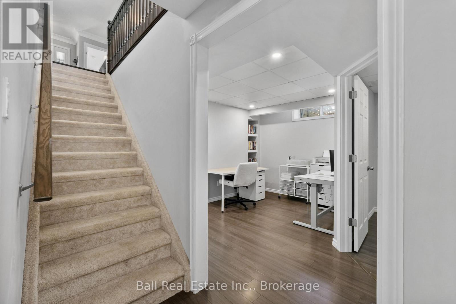 8 DARRELL DRAIN CRESCENT - 35