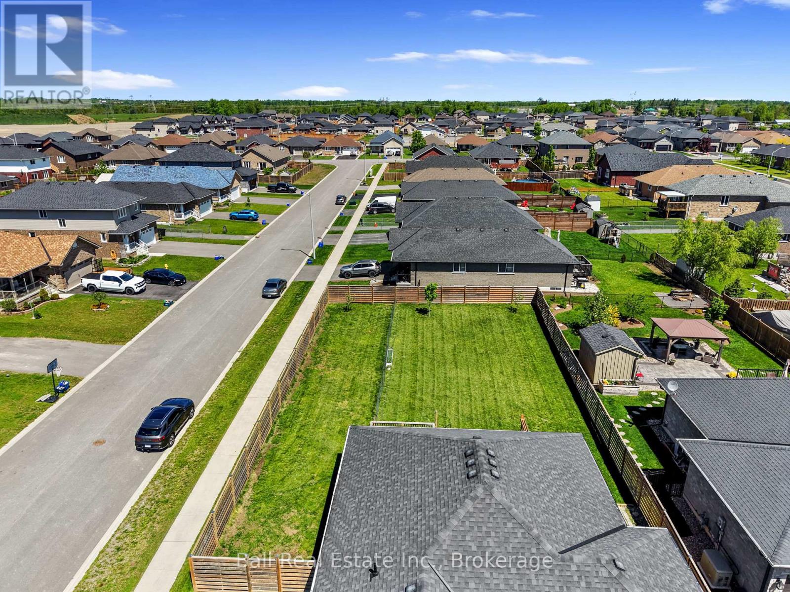 8 DARRELL DRAIN CRESCENT - 8