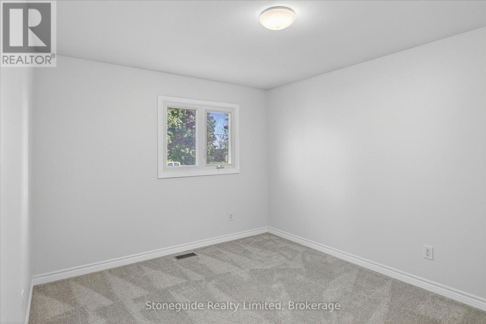 667 SKYLINE ROAD - 18