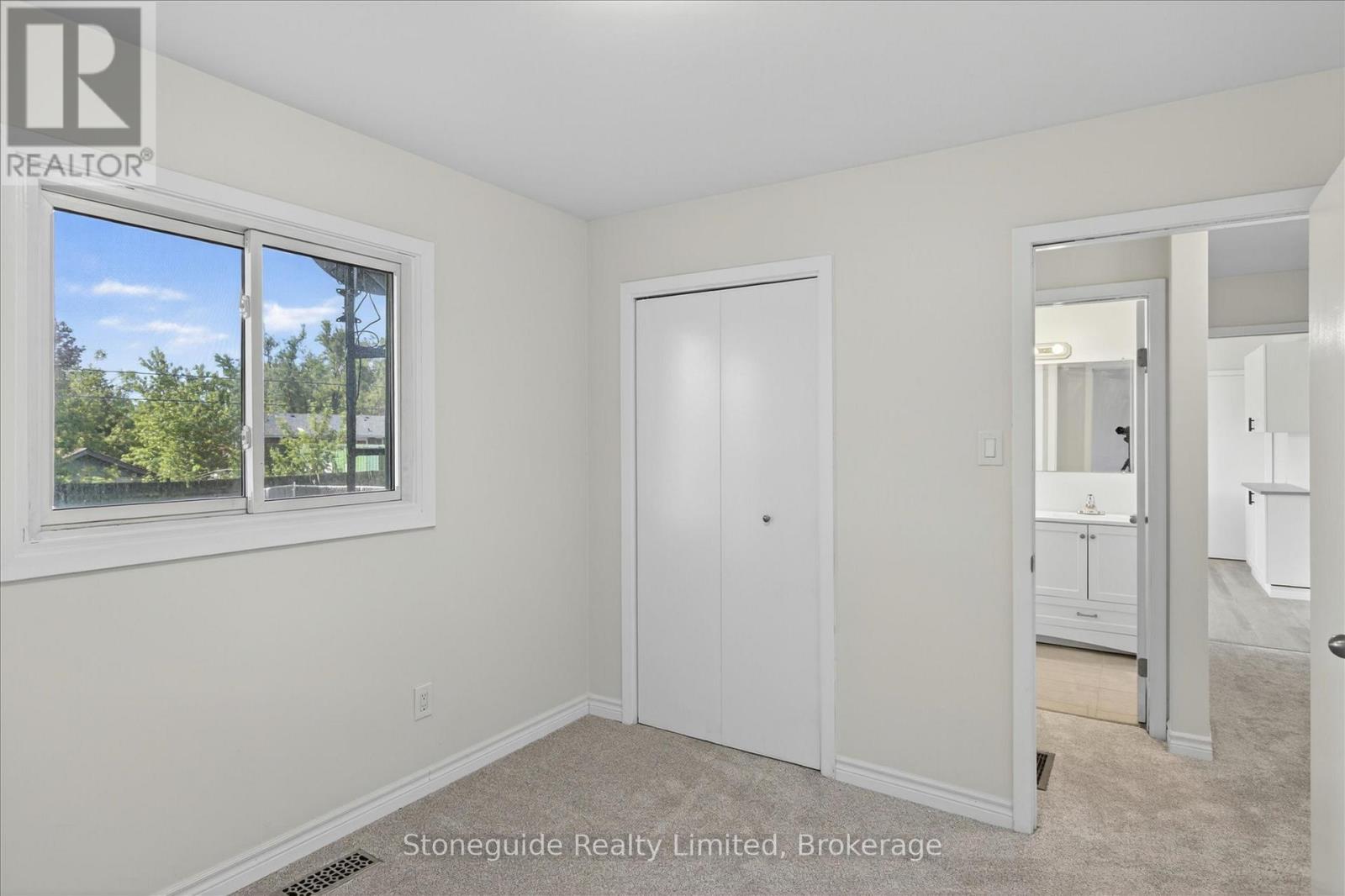 667 SKYLINE ROAD - 23