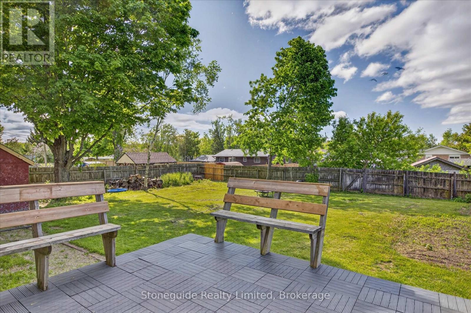 667 SKYLINE ROAD - 38