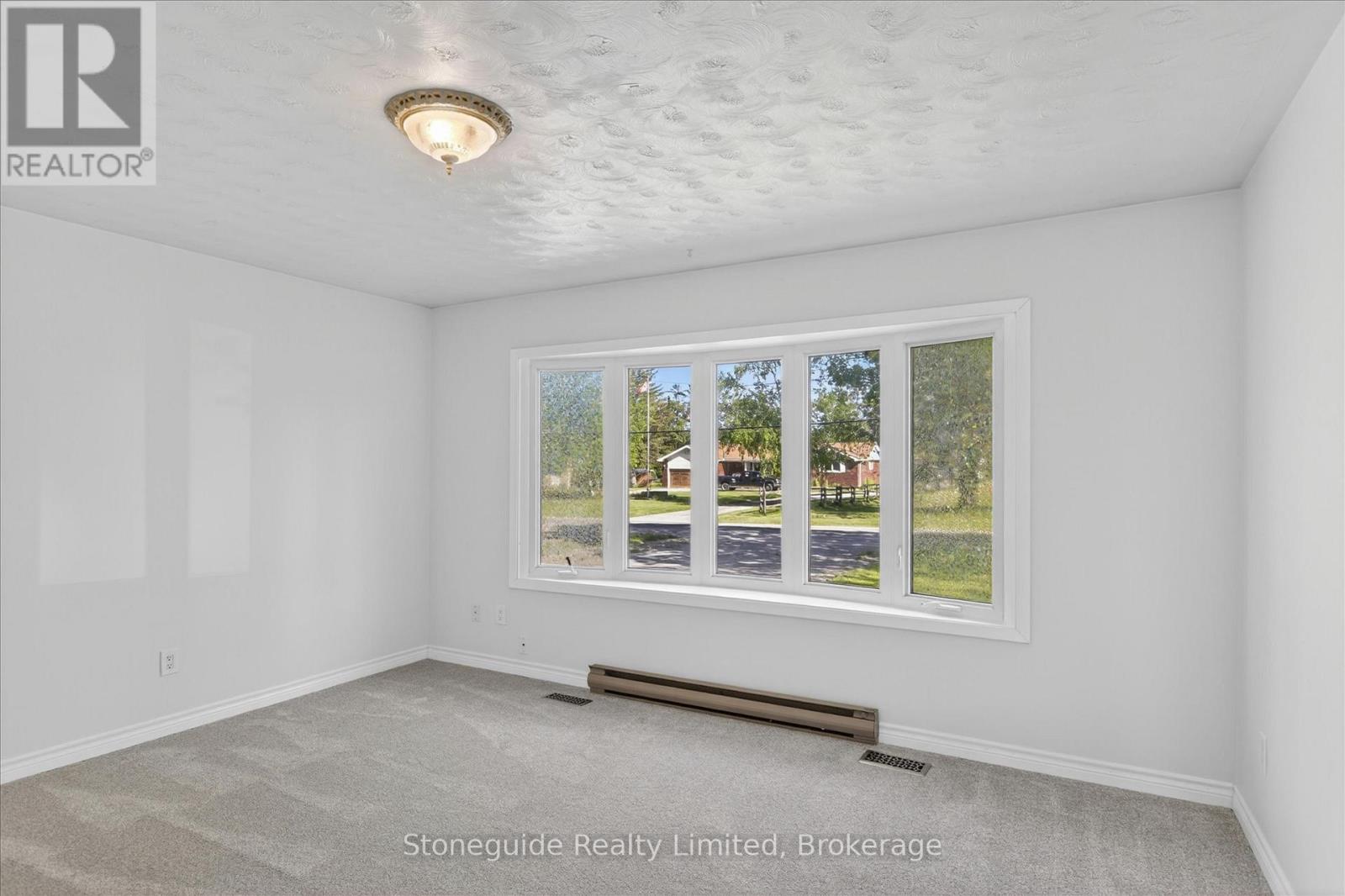 667 SKYLINE ROAD - 7