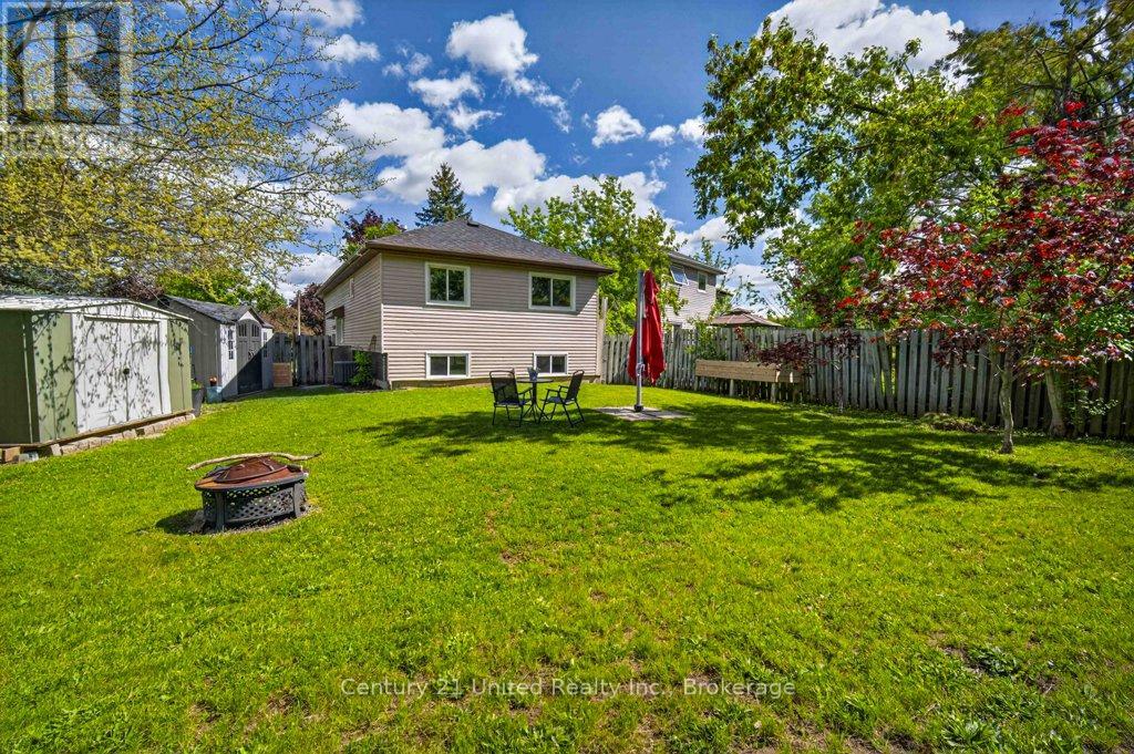 1255 HUNTINGTON CIRCLE - 32