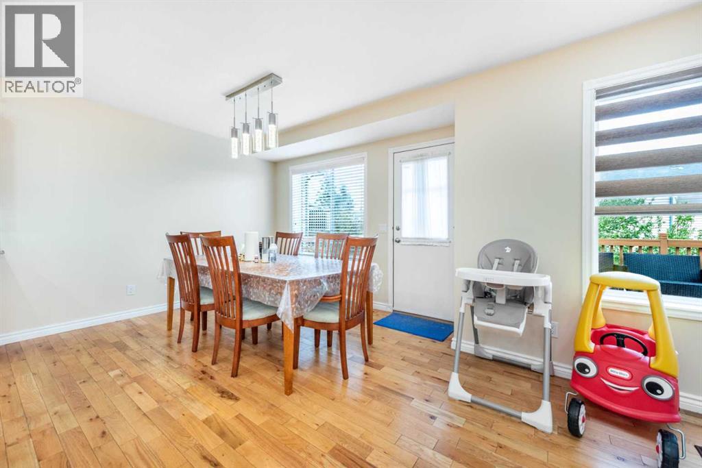 138 Panamount Crescent NW - 12