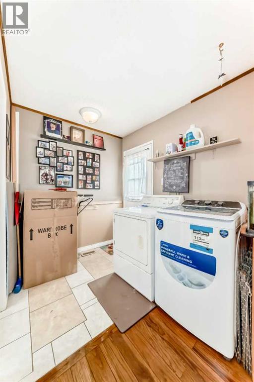 68 Woodview Court SW - 20