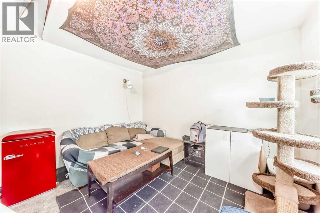 68 Woodview Court SW - 41