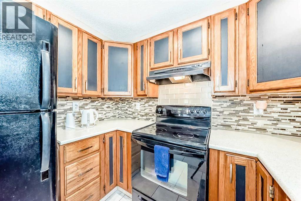 68 Woodview Court SW - 12