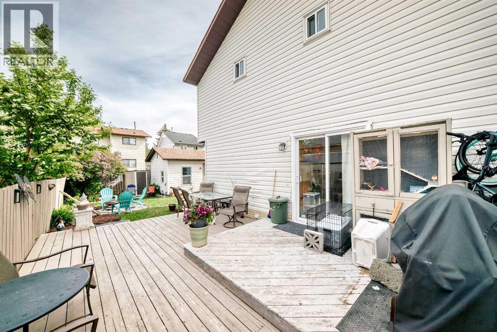 68 Woodview Court SW - 46