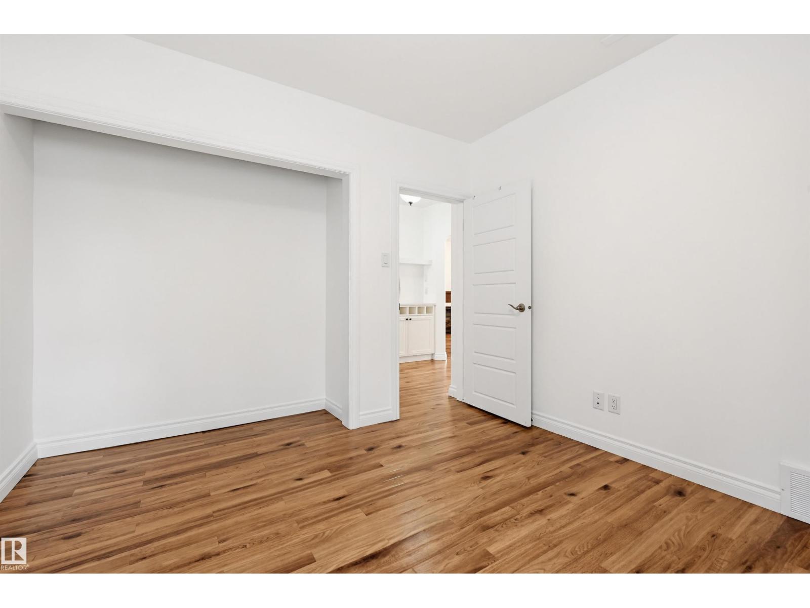 10345 136 ST NW — photo 26