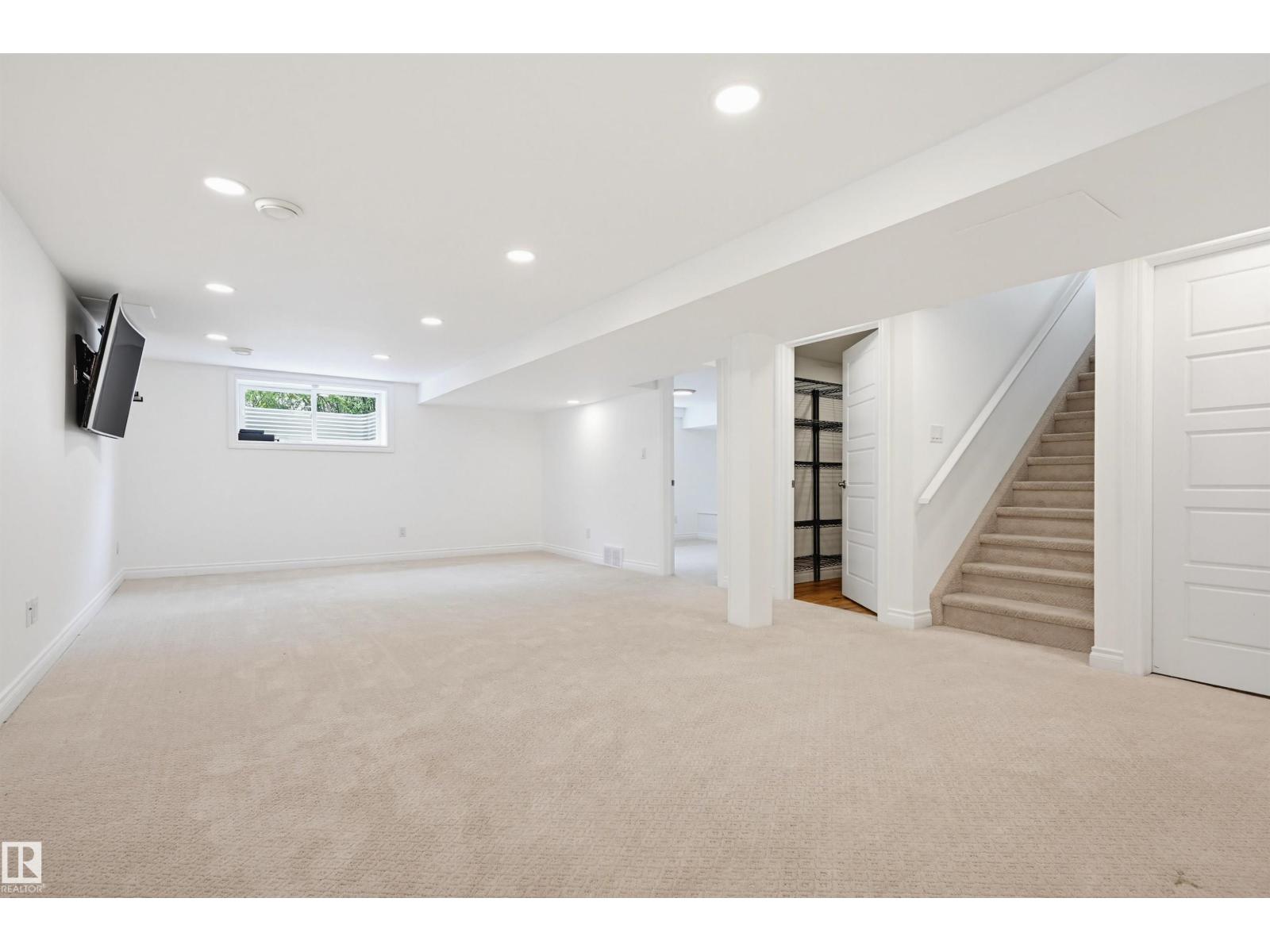 10345 136 ST NW — photo 46
