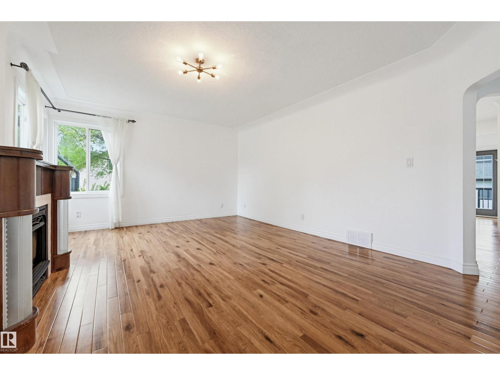10345 136 ST NW - photo 5