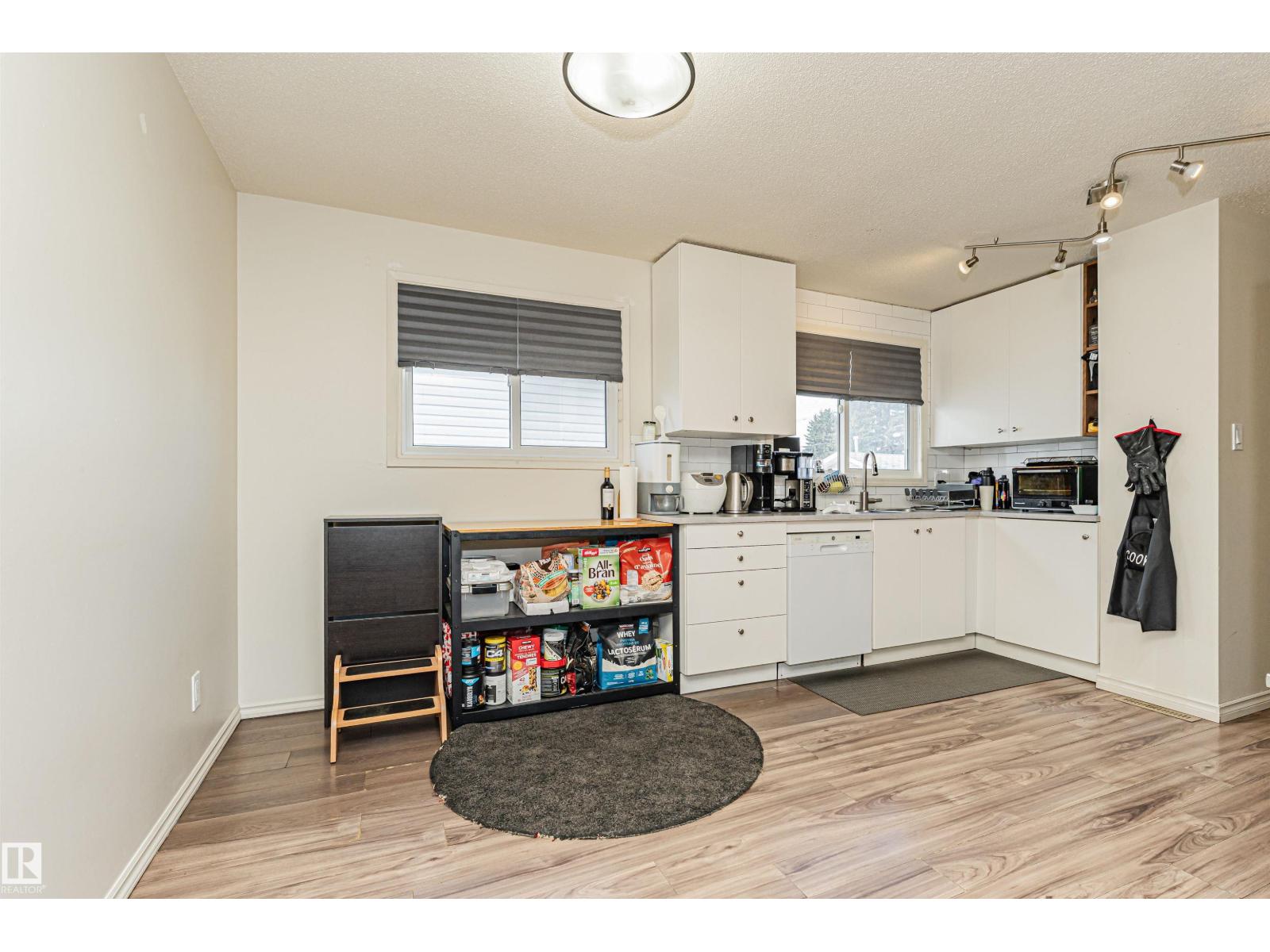 6719 136 AV NW - 13