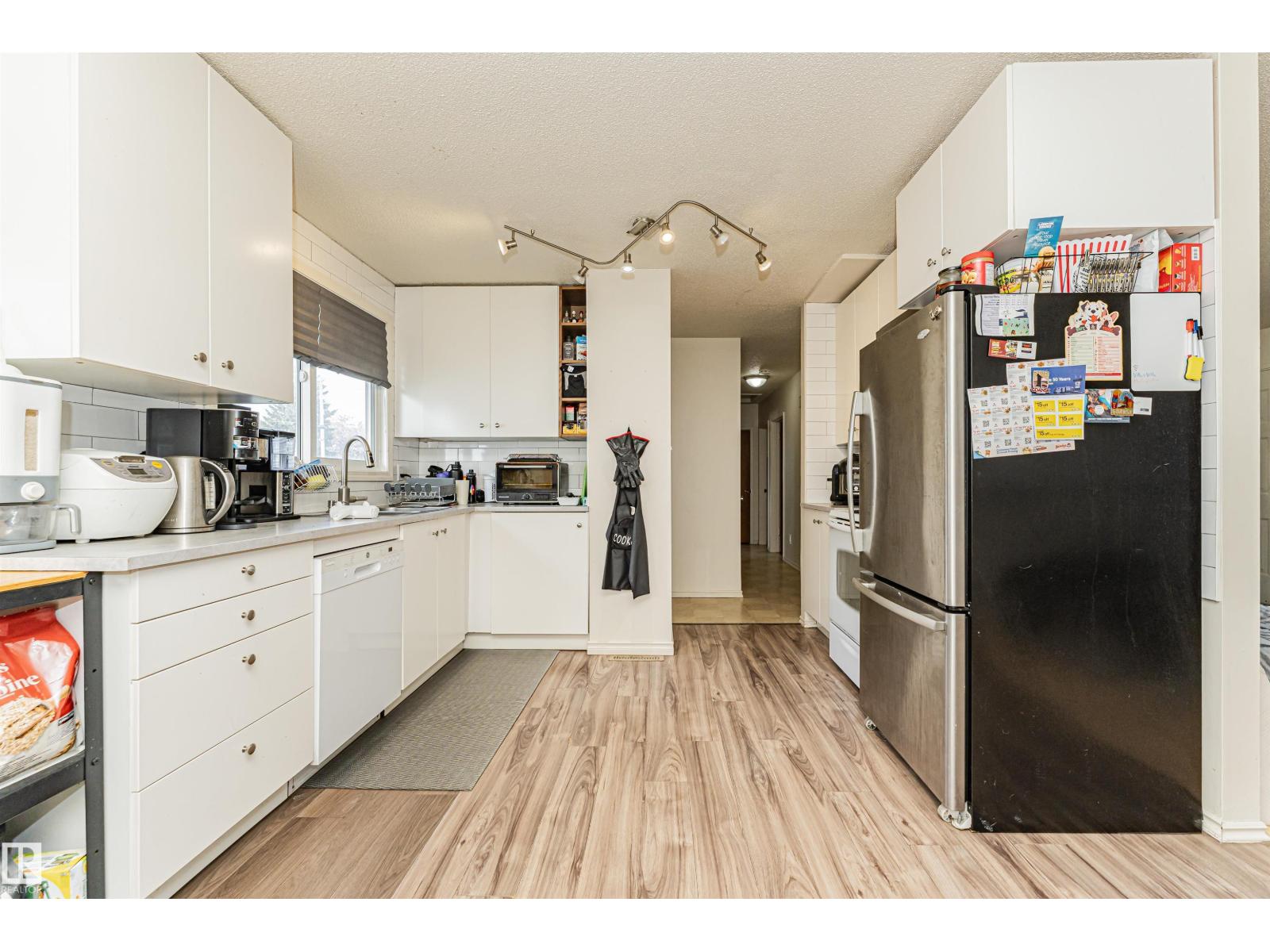 6719 136 AV NW - 14