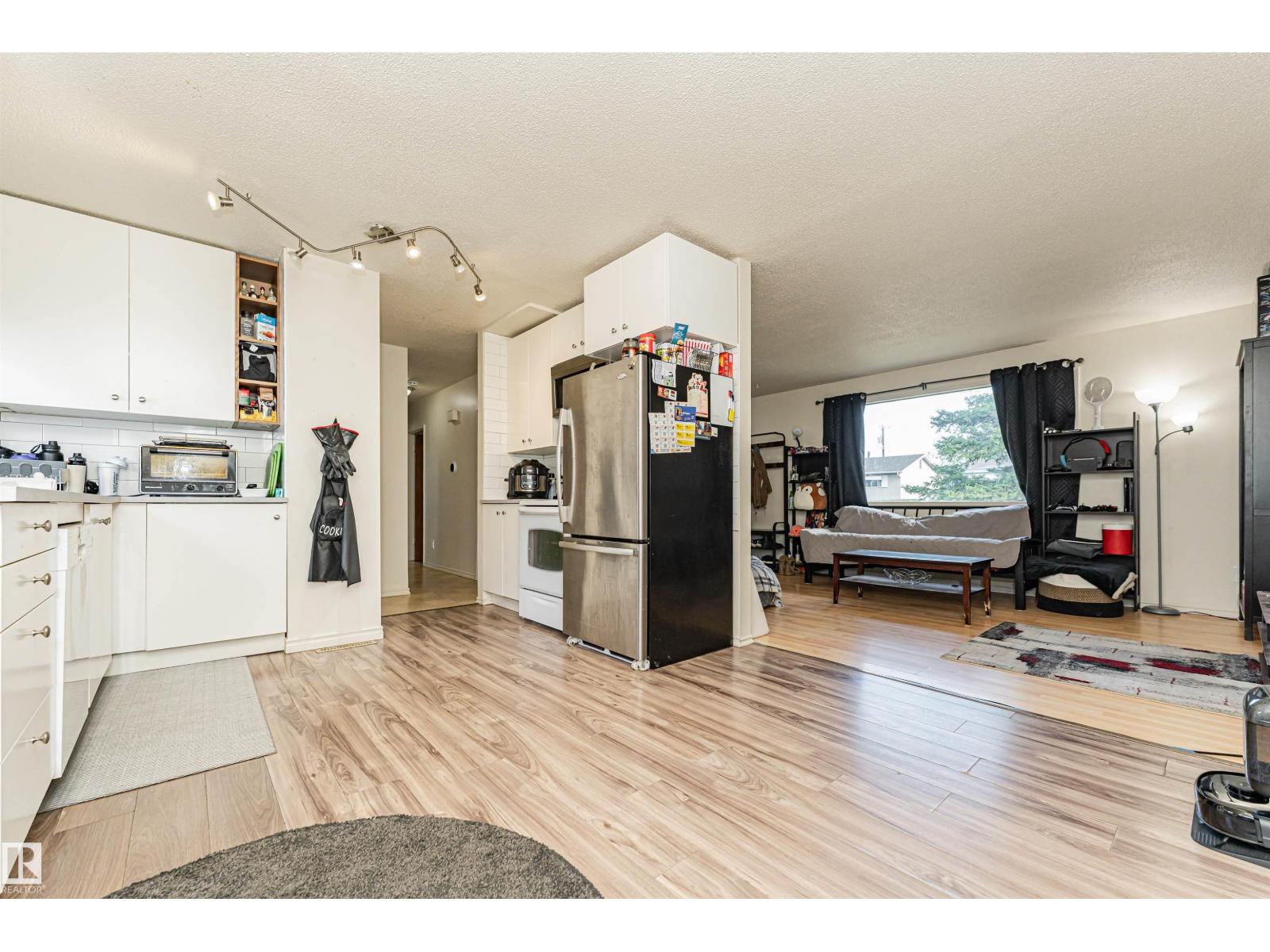 6719 136 AV NW - 15