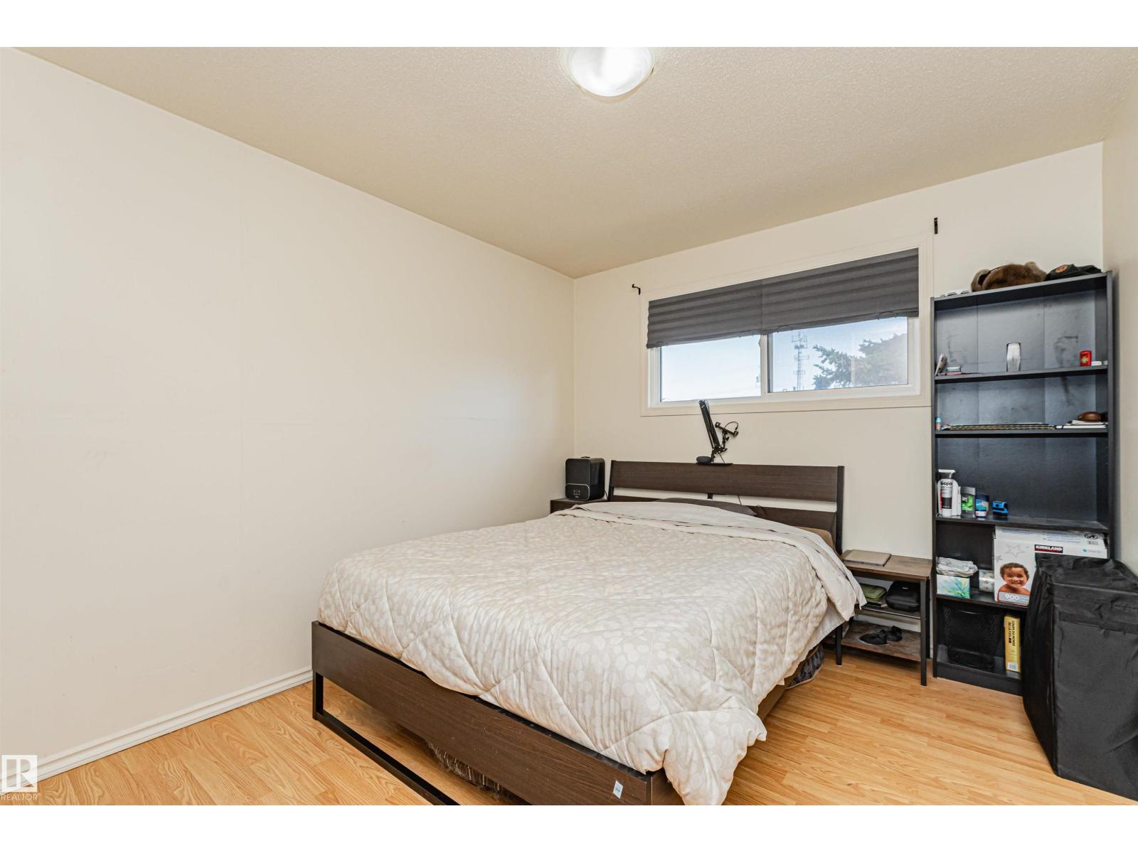 6719 136 AV NW - 18