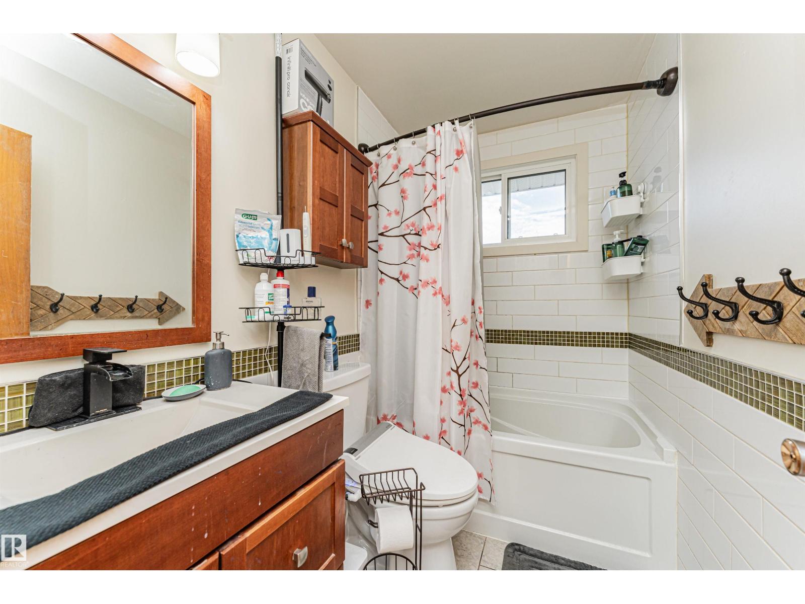 6719 136 AV NW - 25