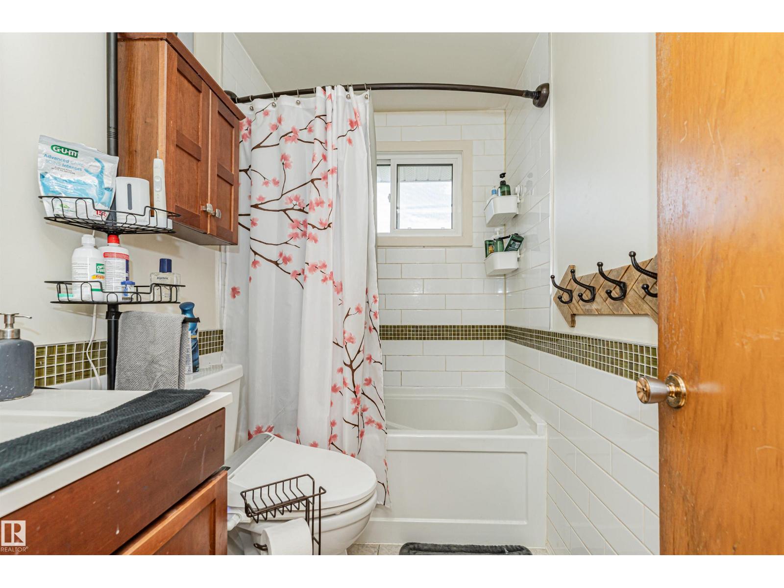 6719 136 AV NW - 26