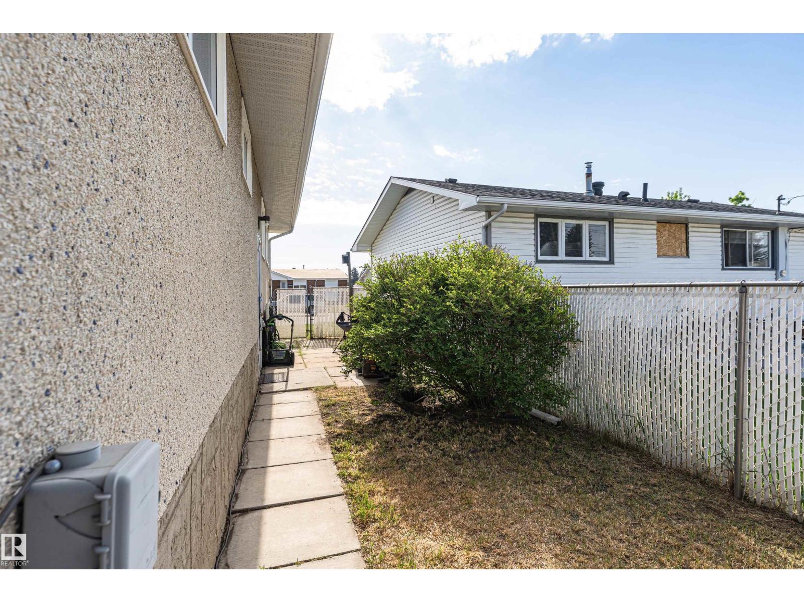 6719 136 AV NW - 39