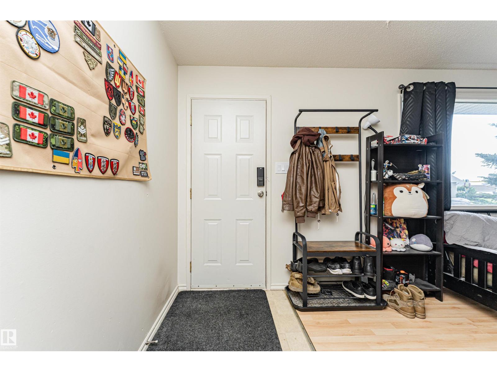 6719 136 AV NW - 4