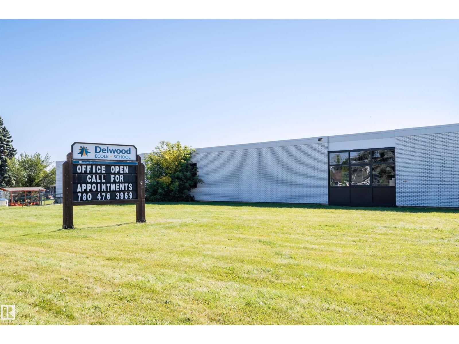 6719 136 AV NW - 46