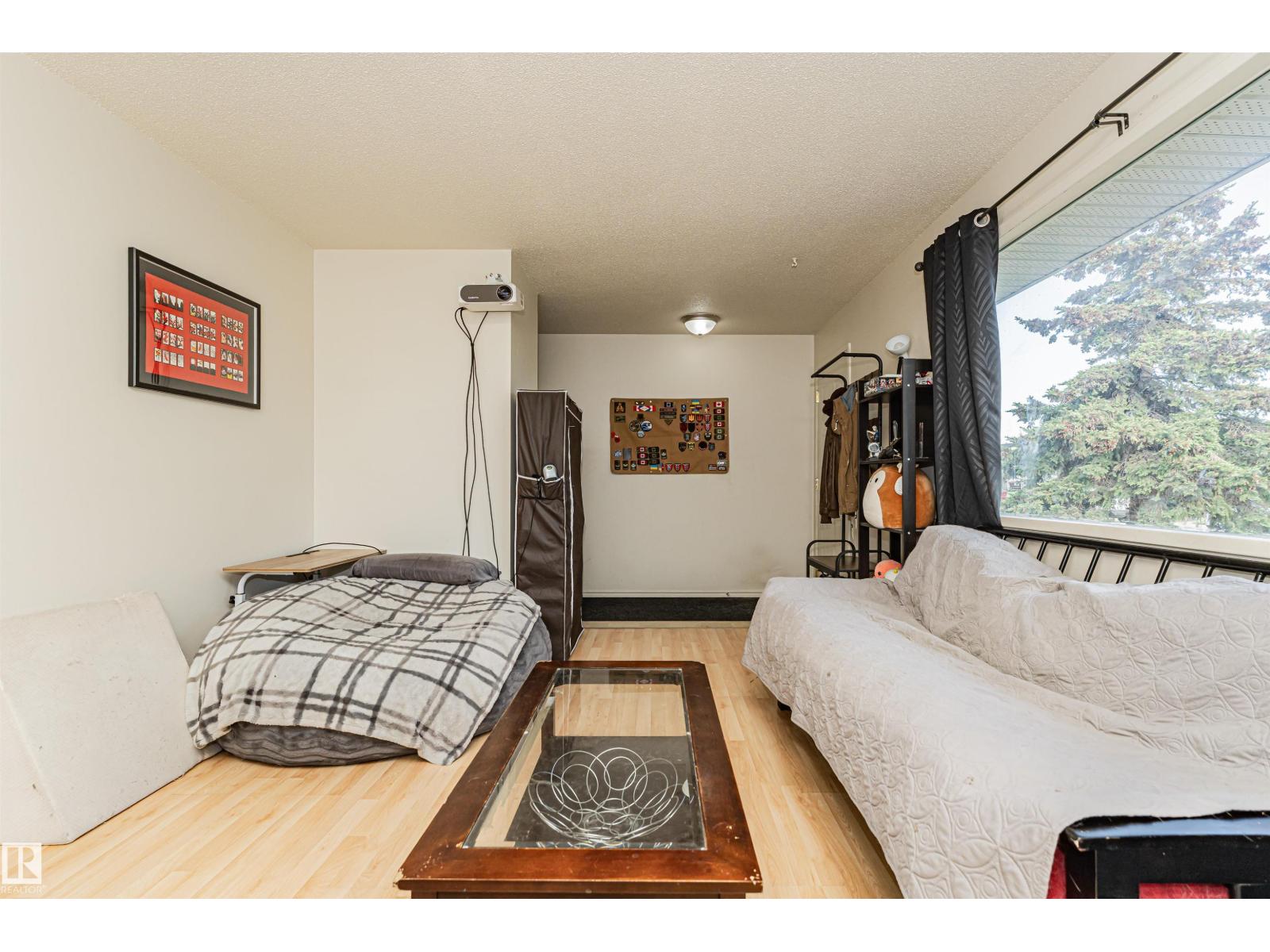 6719 136 AV NW - 6