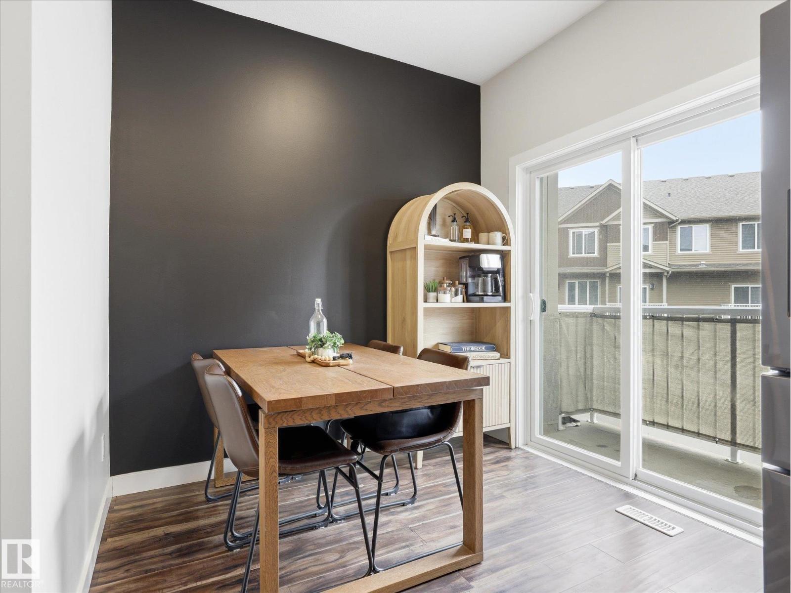 #56 1051 GRAYDON HILL BV SW - Image 3
