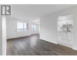 Bathroom - 404 B - 2044 Arrowsmith Drive, Ottawa, ON K1J7V8 Photo 9