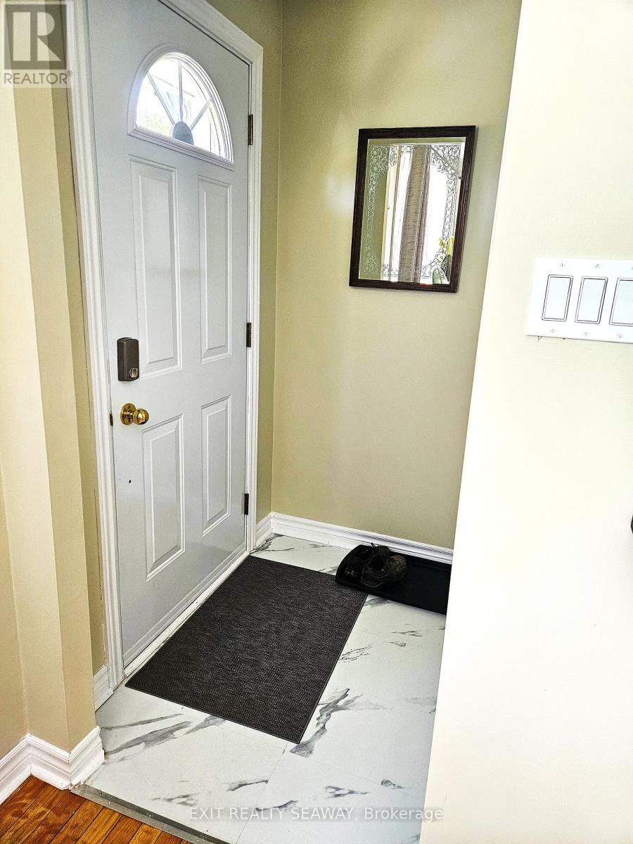 524 ANTHONY STREET - 3