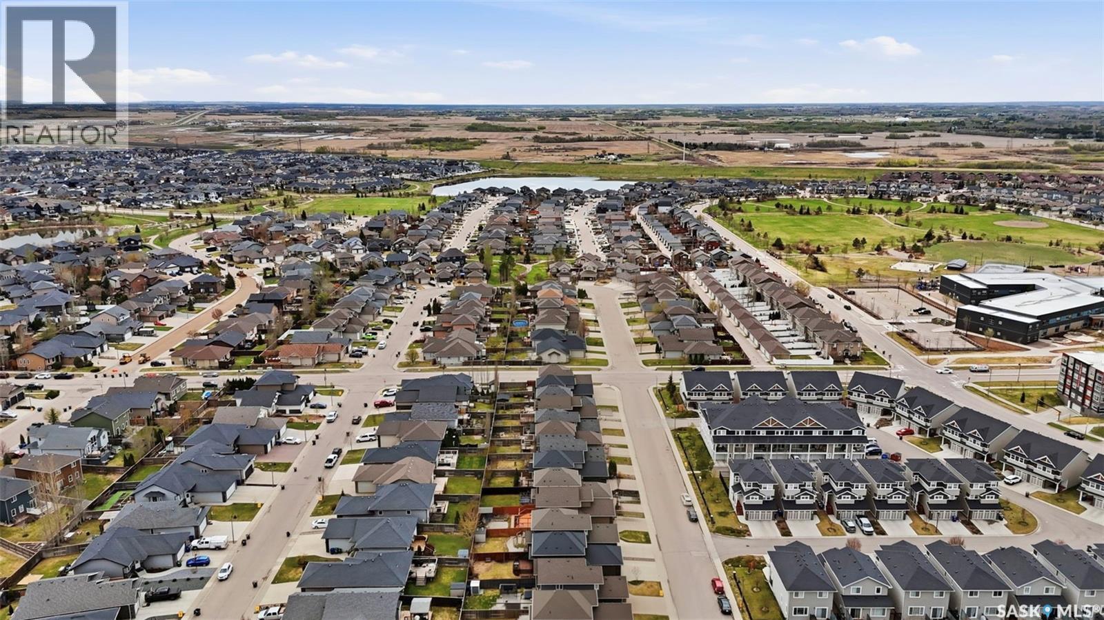 346 Dickson CRESCENT - 41